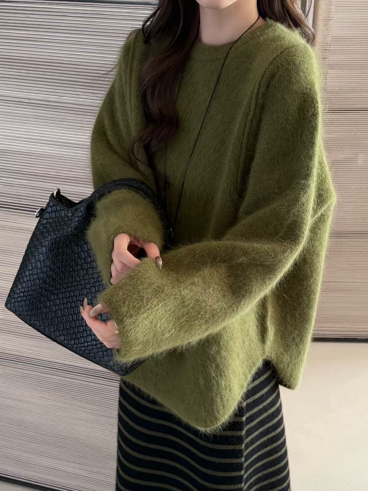 长毛2025秋冬新款韩版宽松显瘦圆领纯色针织衫女百搭毛衣上衣