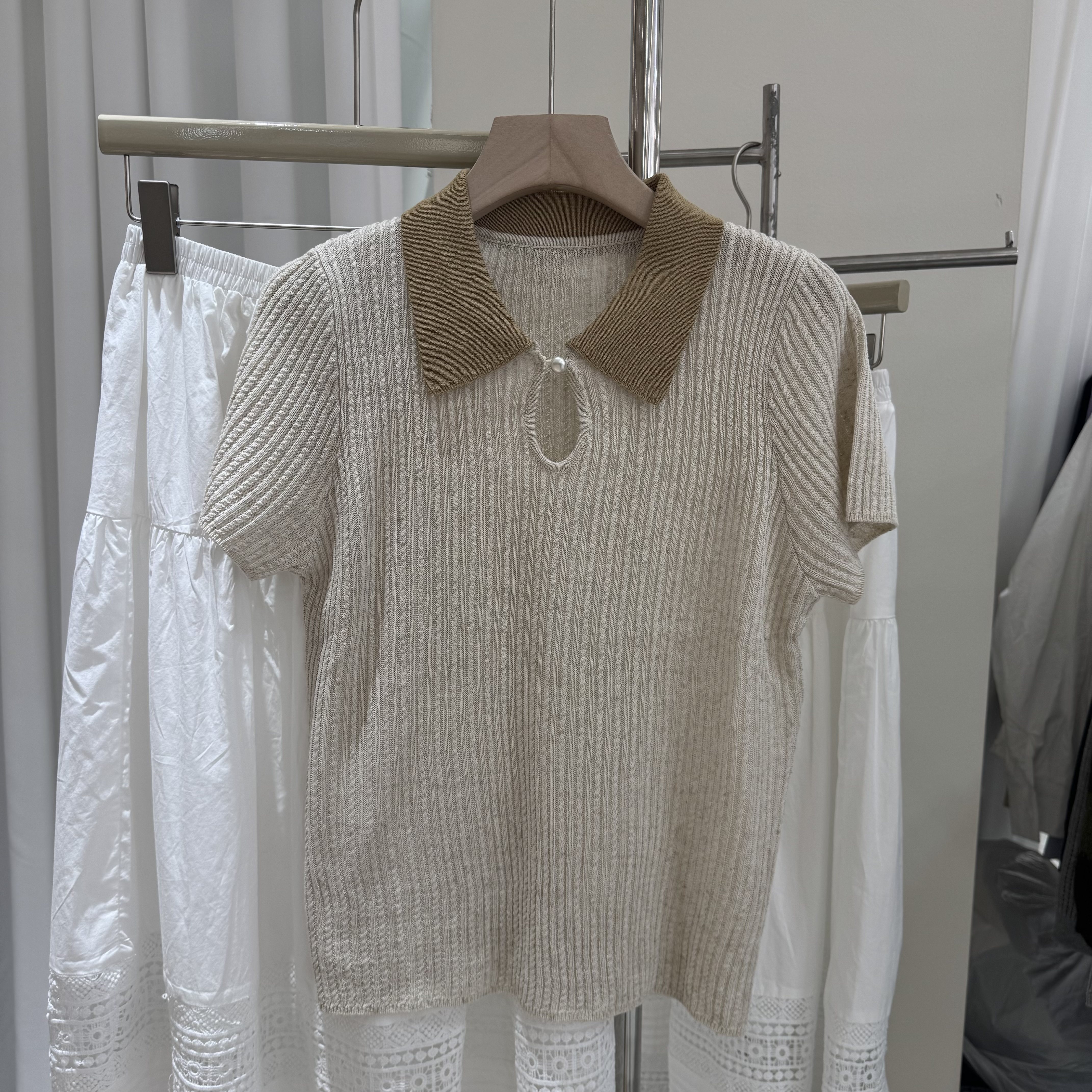 欧洲站2026春夏新款女士翻领拼色麻花纹竹节麻短袖欧货时尚针织衫