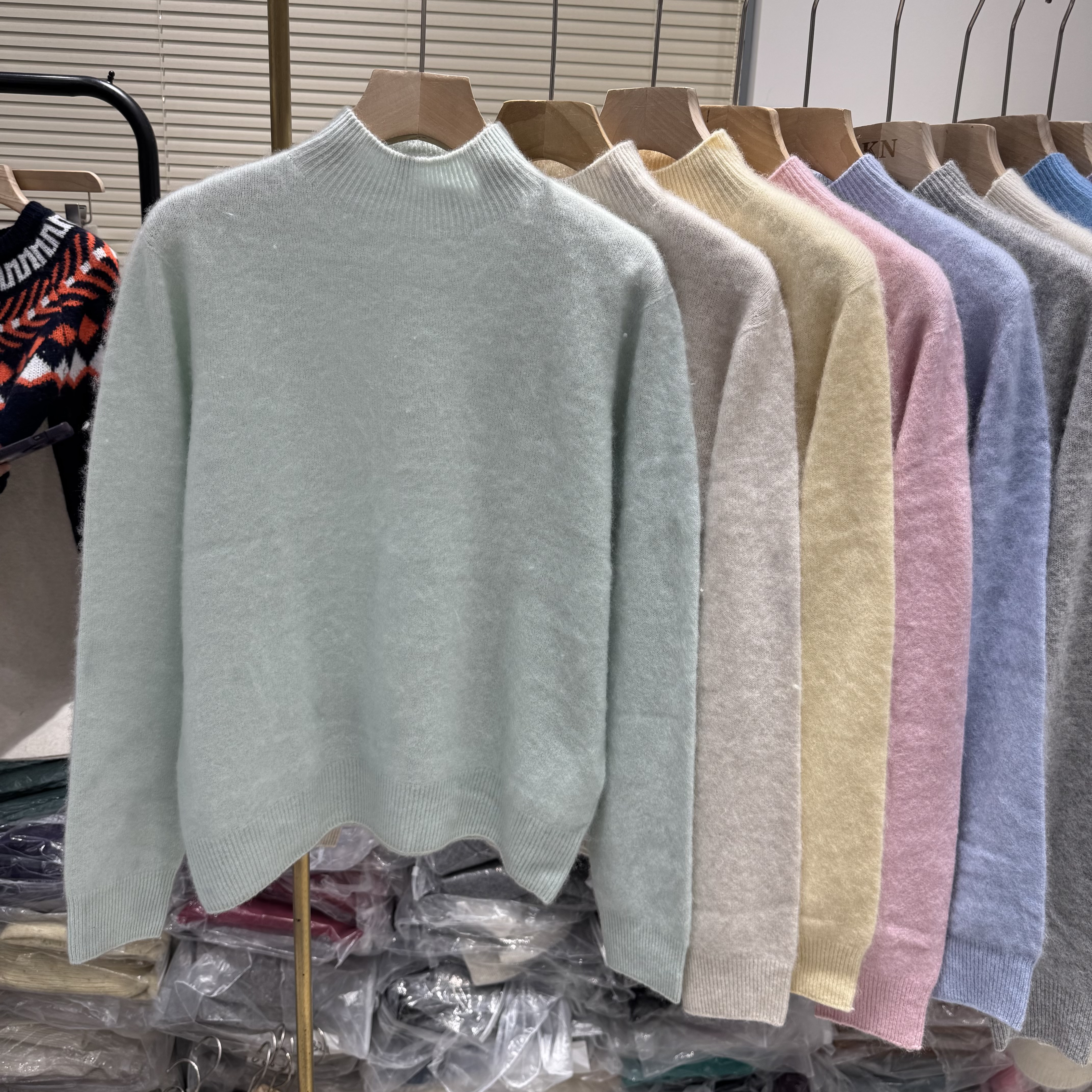 韩系温柔软糯亲肤半高圆领全羊毛拉绒拉毛毛衣宽松简约打底66295