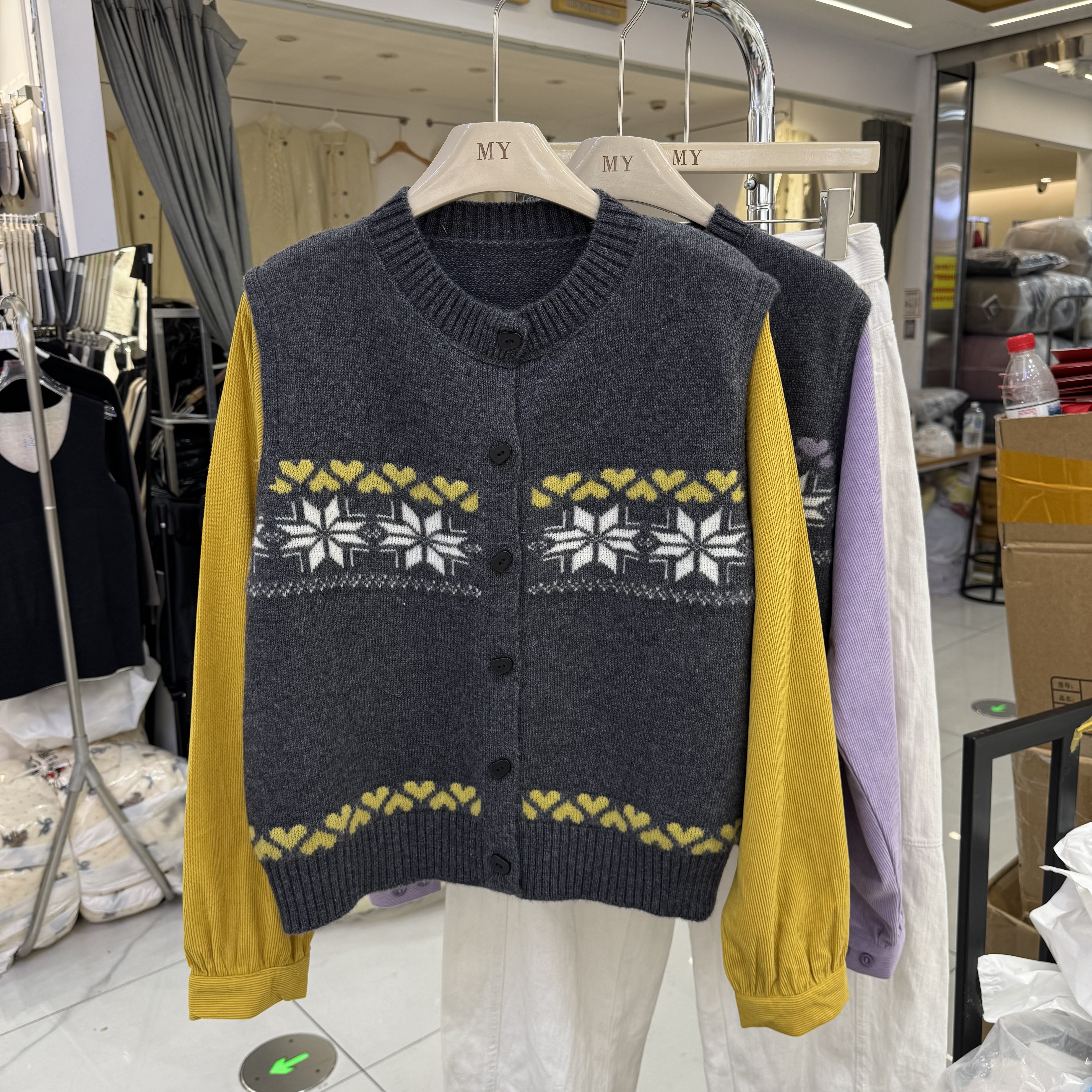 韩范洋气提花圆领单排扣针织开衫时尚别致灯芯绒长袖假两件上衣女