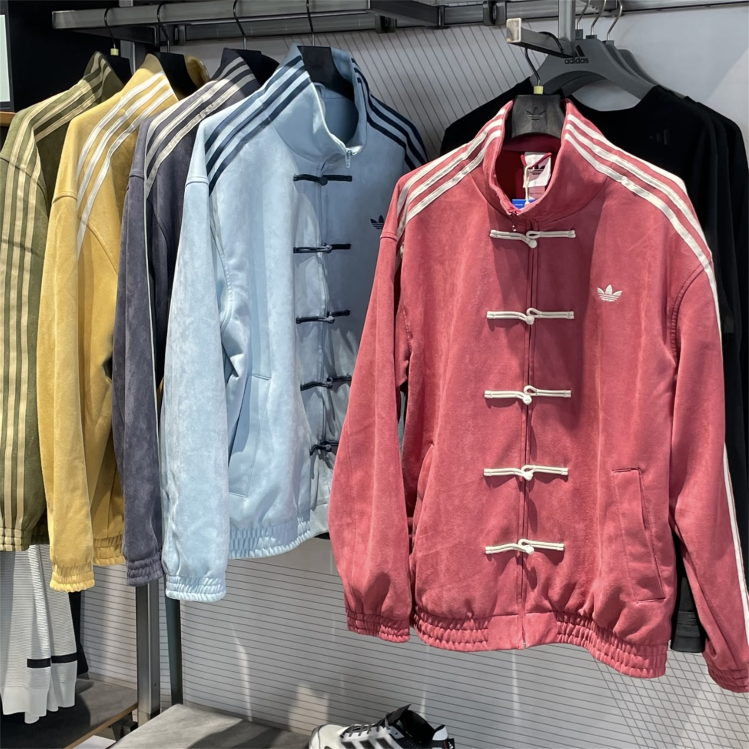 Adidas三叶草 运动休闲潮流新中式盘扣唐装外套 KR0295 KT3847