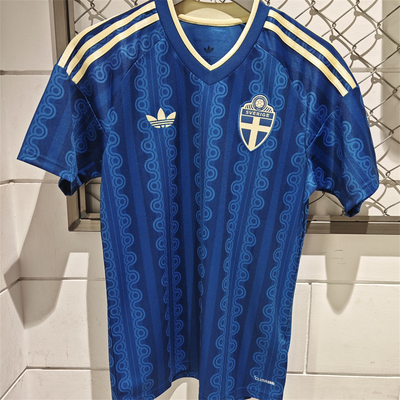 阿迪达斯 三叶草 2026世界杯瑞典男子球迷版足球短袖球衣 JM5810