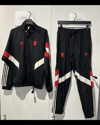 Adidas三叶草 男女运动休闲潮流曼联夹克外套长裤 IS6525 IS6527