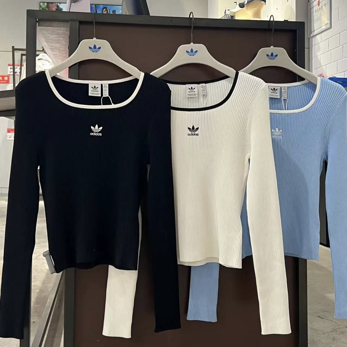 Adidas三叶草 女子运动休闲潮流针织衫修身长袖T恤 JM8052 JM8055