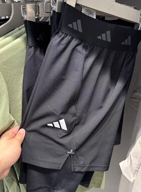 Adidas阿迪达斯 男子清风面料运动健身跑步速干二合一短裤 JE5665