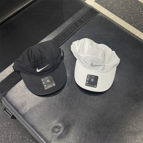 Nike耐克 SWOOSH 男女运动休闲潮流小钩速干透气棒球帽 FB5681