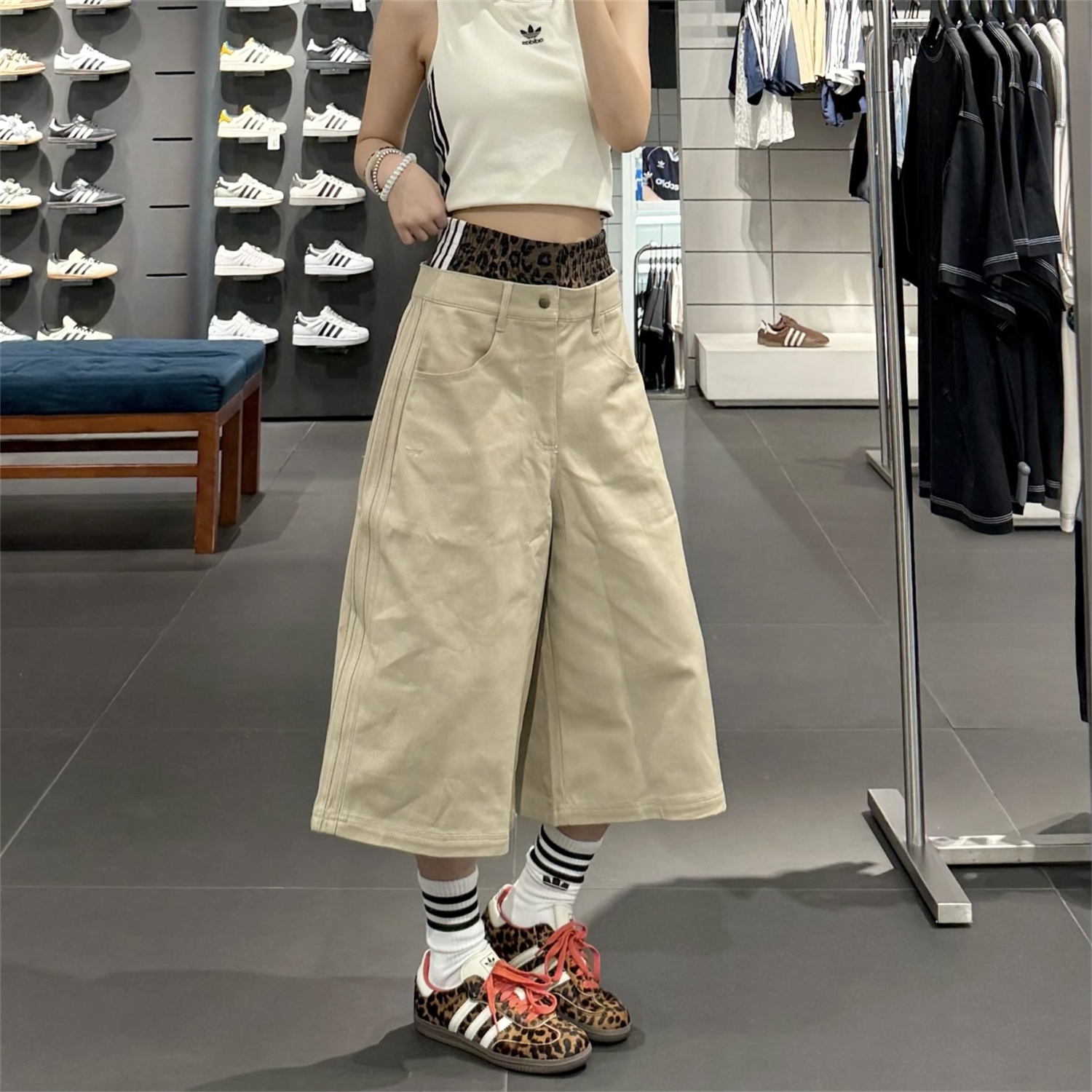 三叶草 女子运动休闲潮流假两件双腰头牛仔七分裤 JX8762 JX7592