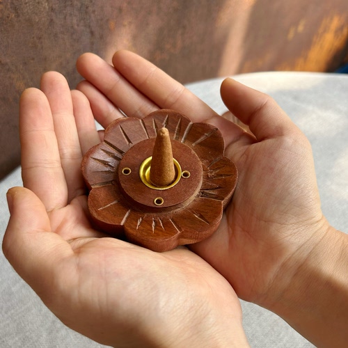 【微瑕】祝福小花款纯手工印度进口实木塔香香座香托实心复古风格