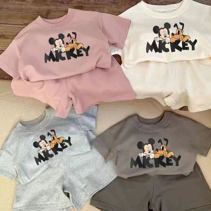 夏季可爱套装小童短袖短裤套装韩版休闲洋气外出穿卡通运动两件套