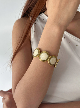 atmshop复古金色做旧雕花纹理白色滴油几何弹力绳中古手镯手环