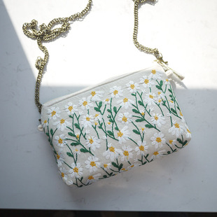 独家原创设计刺绣小雏菊单肩包斜挎包手机包包小包礼物特别送女生