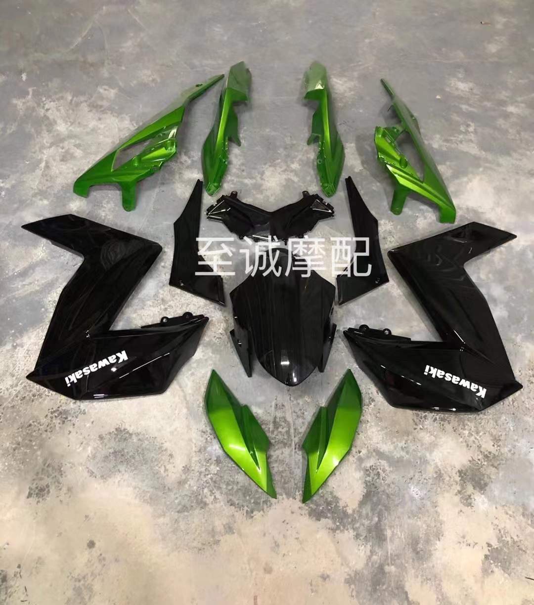 KAWASAKI川崎 Z250原装油箱护板 z250外壳部分色现货咨询客服