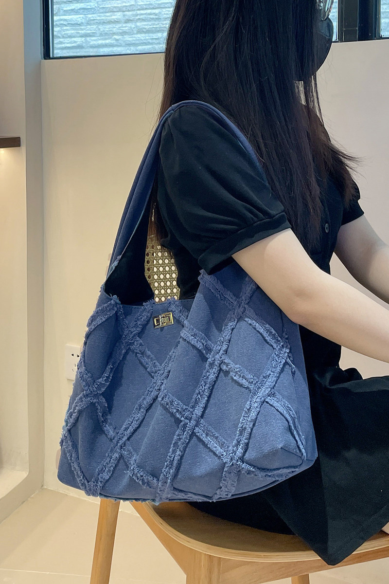 休闲大容量腋下包韩版帆布包女2023夏新款格纹单肩包托特包购物袋,箱包皮具/热销女包/男包,腋下包,淘宝优惠券,粉丝福利购,淘宝优惠卷