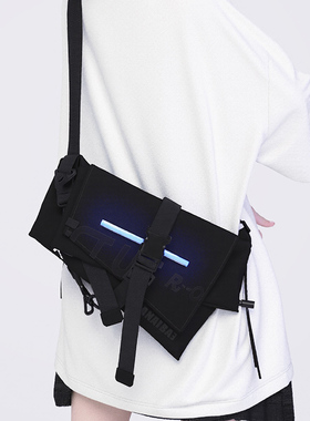 YONAIGA+原创设计ins工装斜挎包骑行LED发光背包男单肩包包胸包女