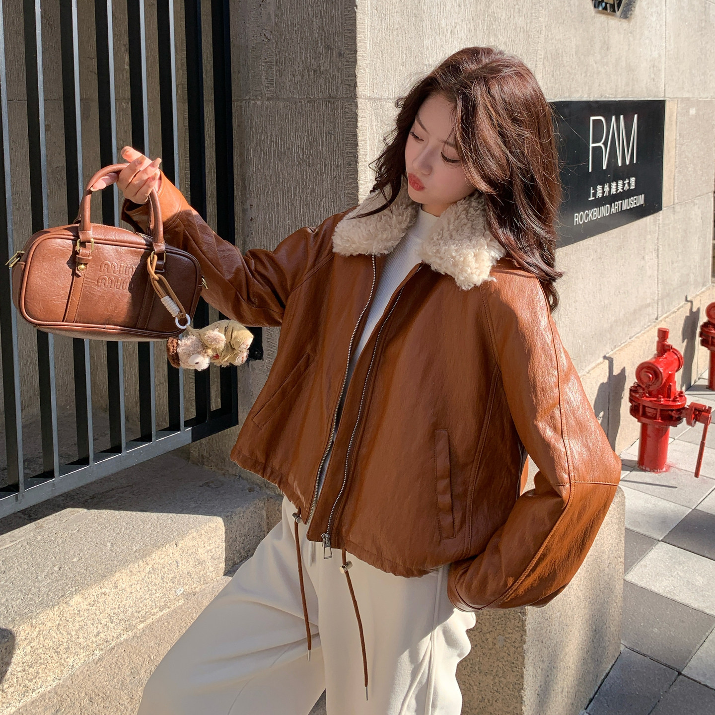 【现货】加绒加厚翻领皮衣外套8157-P195-K315,女装皮衣,浙宝189