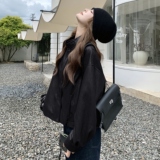 黑色