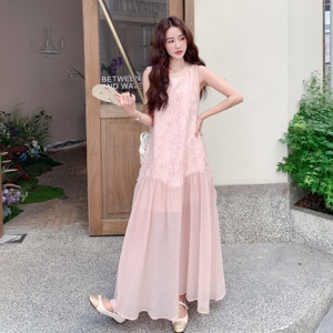 粉色薄纱拼接无袖连衣裙女2025夏季新款法式超仙甜美度假风长裙潮图片