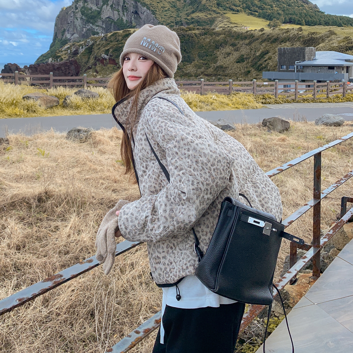 【现货】90绒豹纹羽绒服8810-P315-K468，女装羽绒服，浙宝189