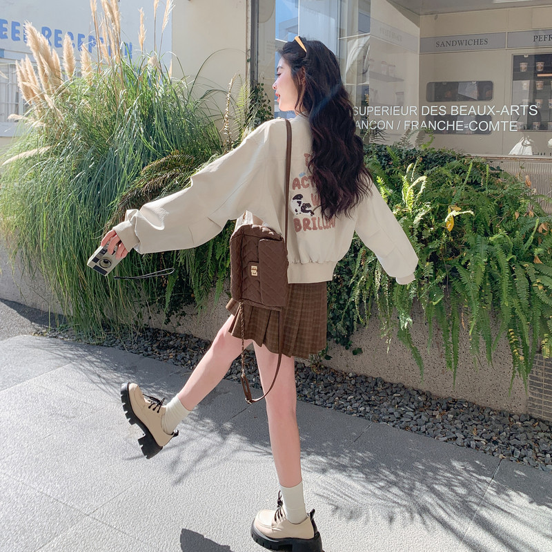 【出货中】后背刺绣休闲棒球服6002-P155-K298,女装短外套,浙宝189