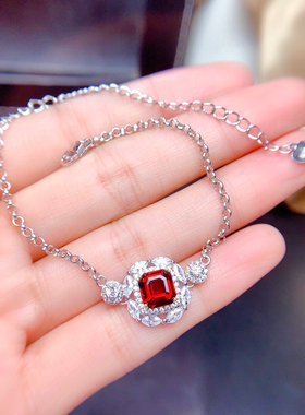 18k时尚风白金方形银手链