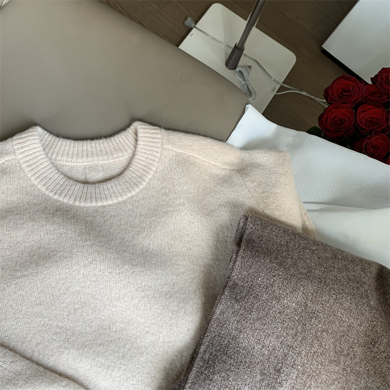 兼顾时髦轮廓+暖度| ROW 高克重羊绒意大利纱 加厚 羊绒衫