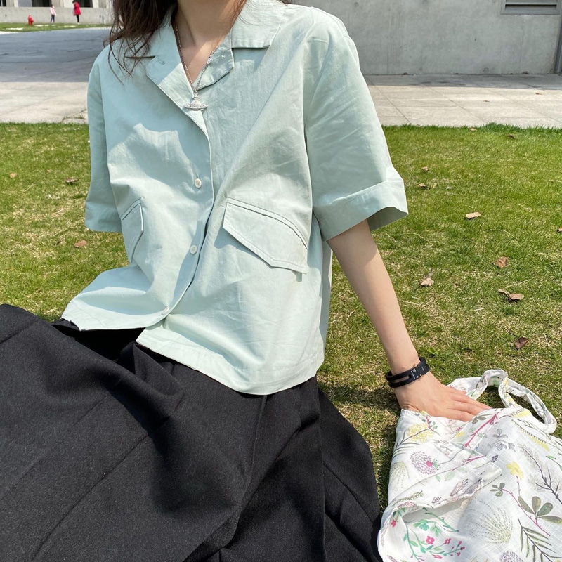 衬衫少女小众设计西装领淡绿色