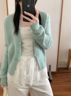 V领甜美宽松针织软糯毛衣