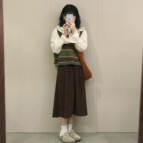 中长款A字裙学院风伞裙