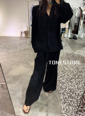 韩国设计师品牌RECTO 20AW秋冬黑色褶皱纹理宽松阔腿休闲喇叭裤