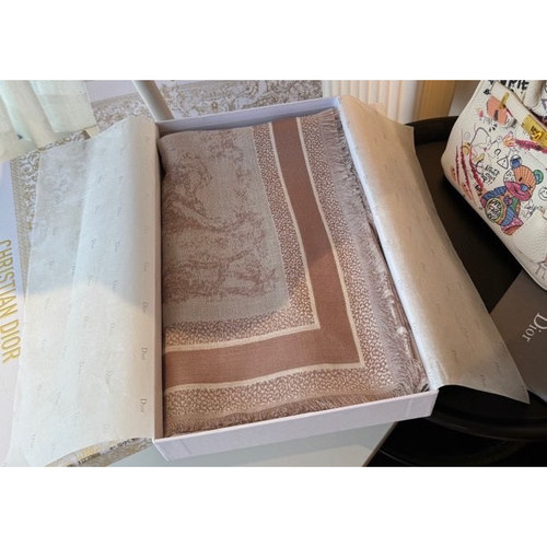 真丝羊毛双层保暖方巾披肩