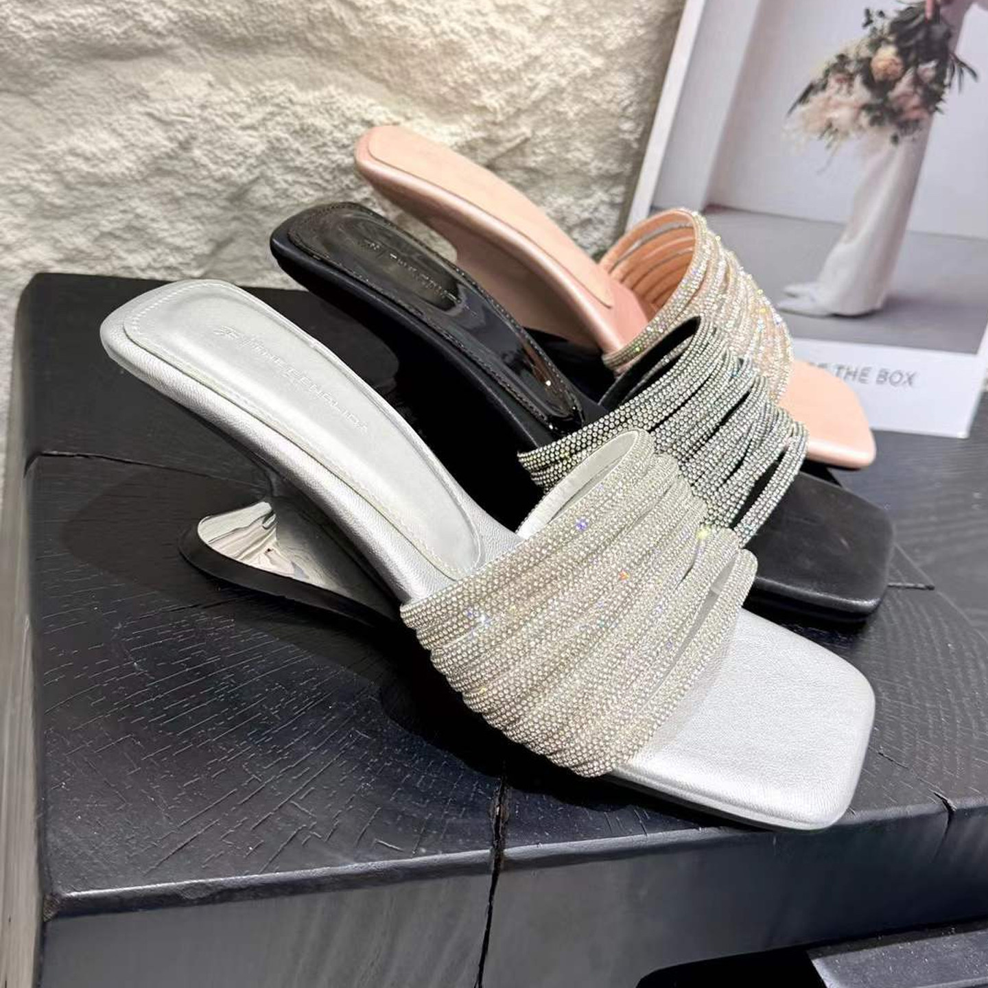 一字拖鞋水钻重工轻奢方头异形跟坡跟高跟凉拖鞋法式跟小众女鞋夏