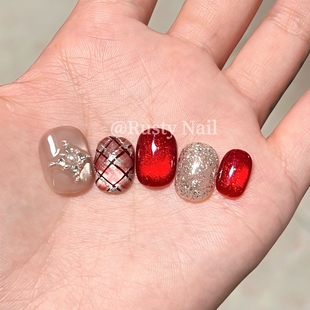 高级感显白美甲贴片 圣诞氛围感酒红猫眼手工穿戴甲短款 甜格子