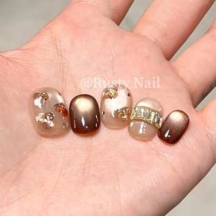 显白美甲贴片 高级感轻奢亮片拼花猫眼手工穿戴甲短款 花团锦簇