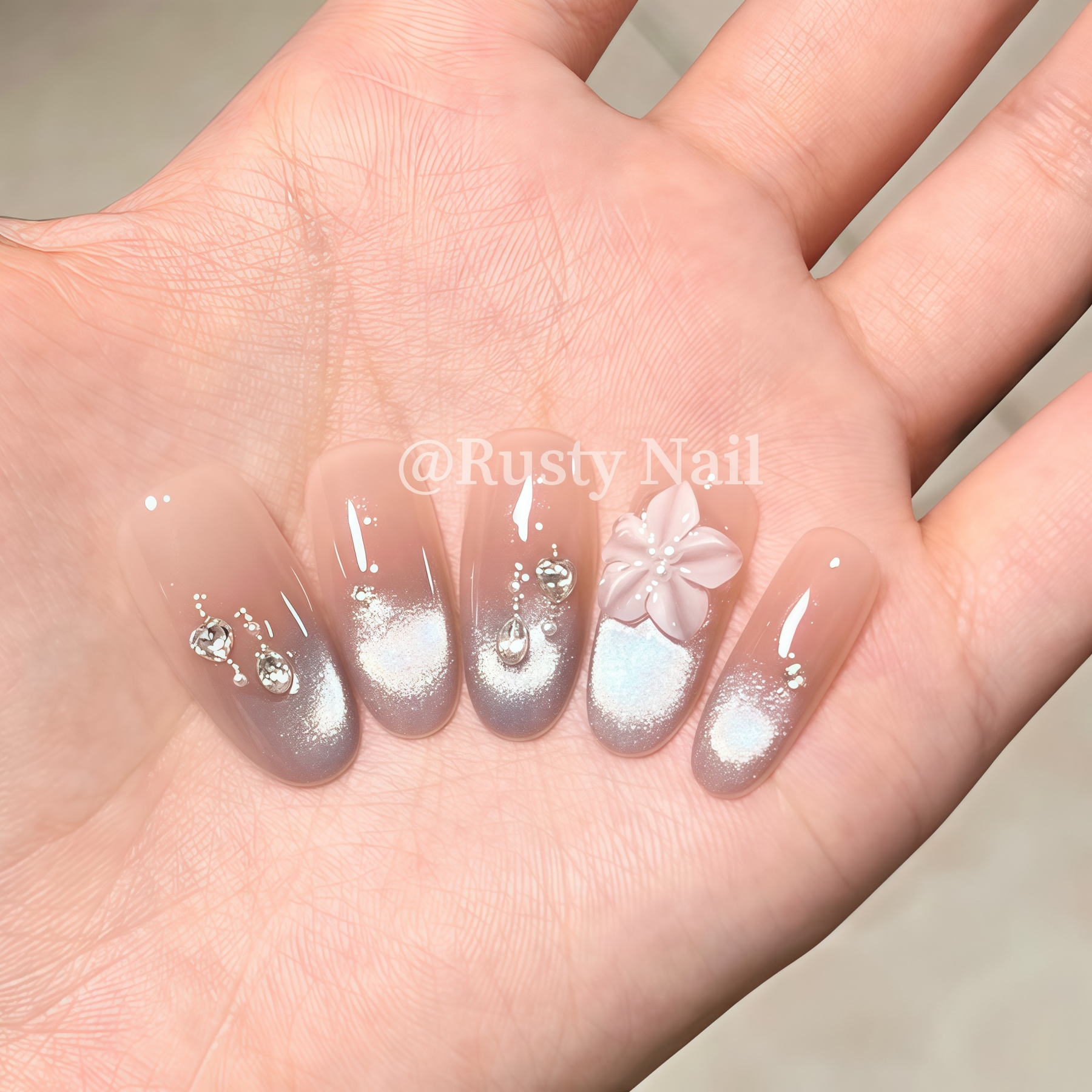 冰透裸色清冷感雕花纯手工穿戴甲