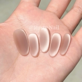 高级感显白美甲贴 温柔纯欲磨砂猫眼手工穿戴甲裸色中长款 柔雾