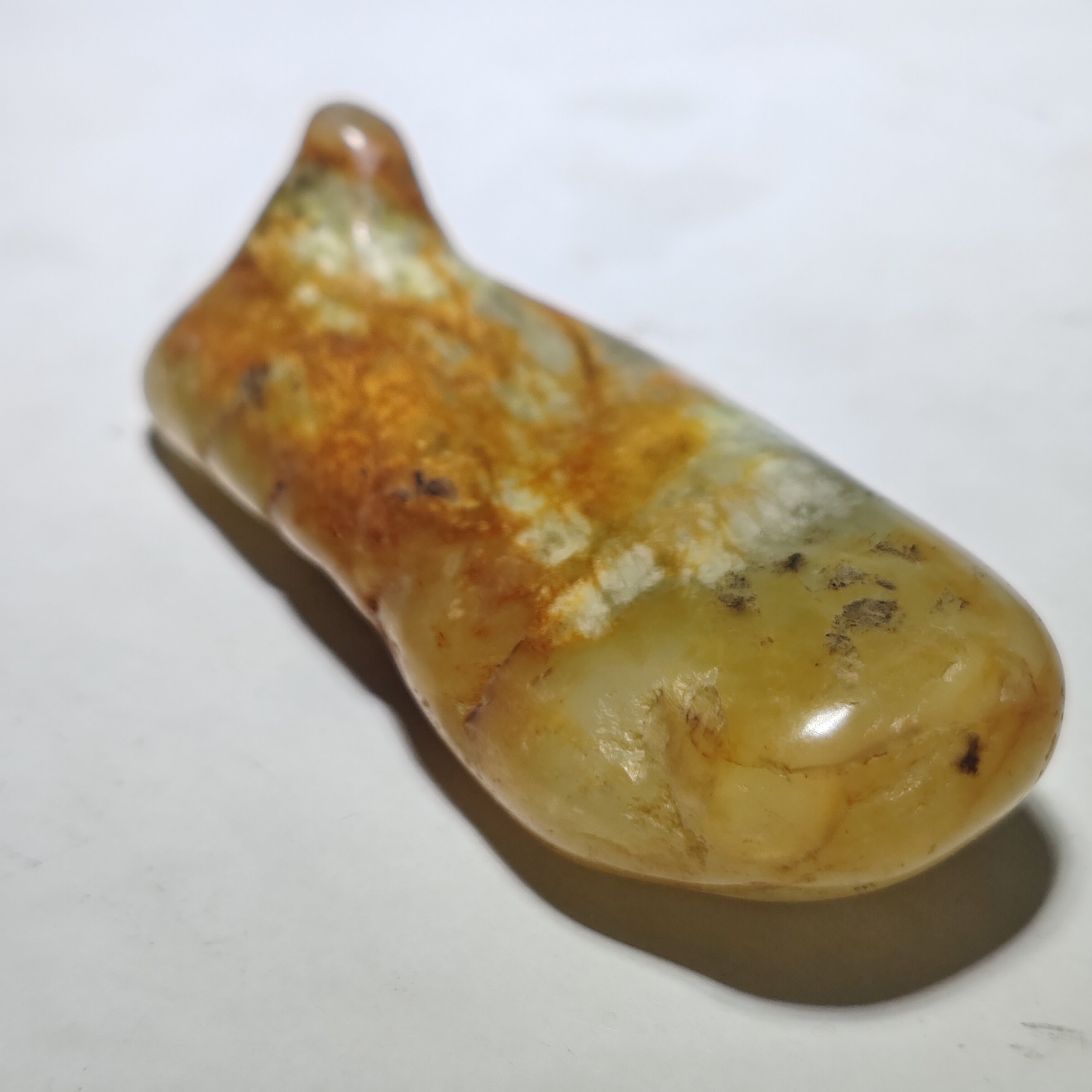天然和田玉籽料原石天然象形小靴子洒金皮原籽手把件摆件