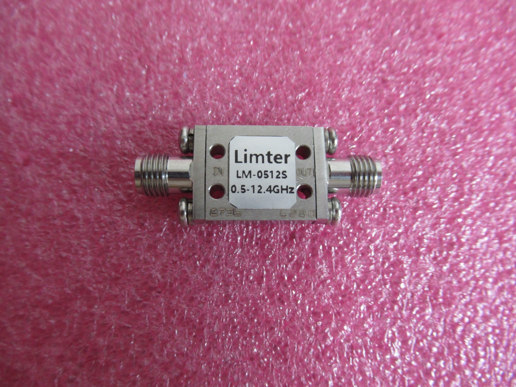  0.5-12.4GHz5W/37dBm限幅器