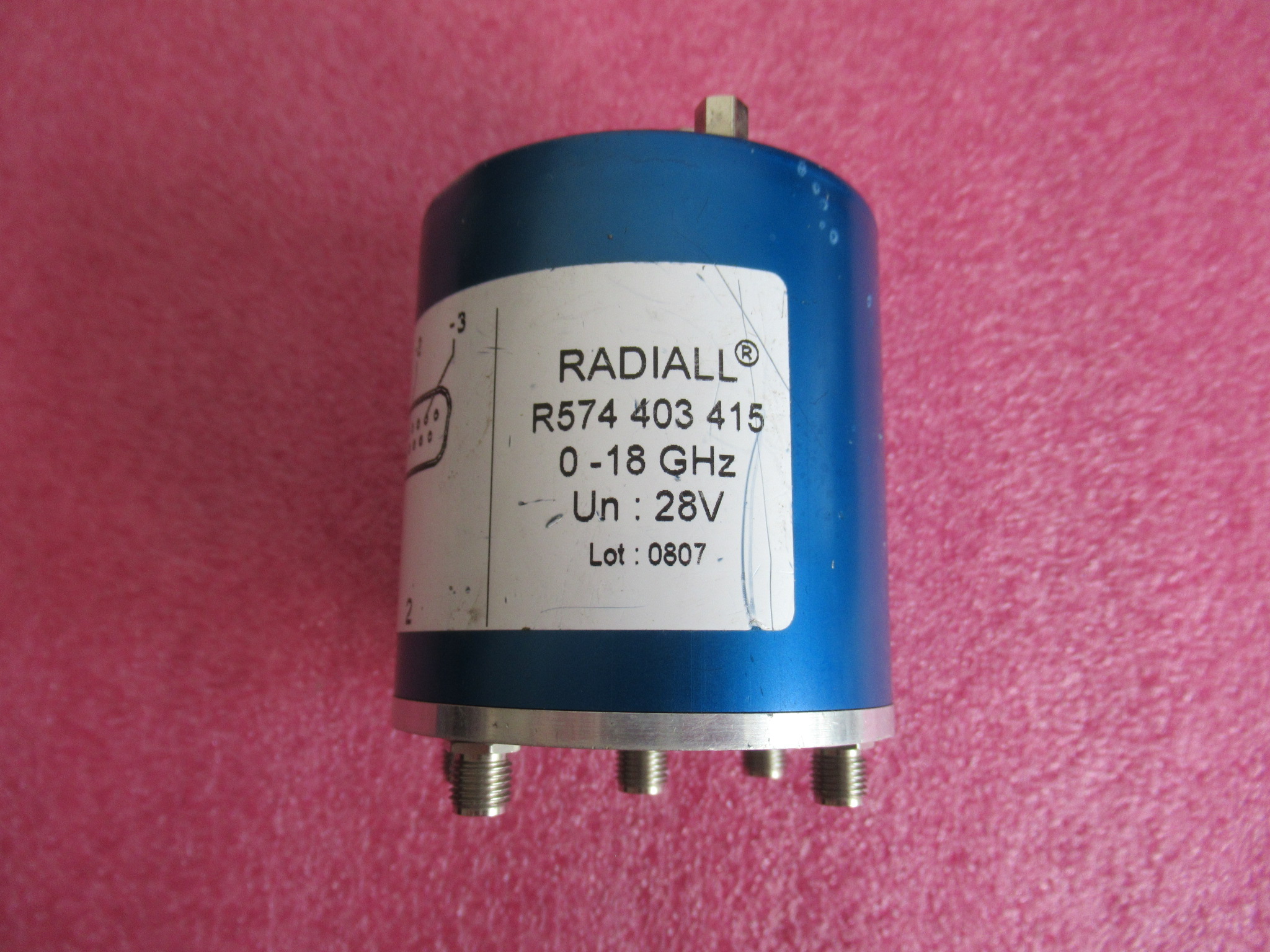 radiall进口 r574403415 dc-18ghz sma sp4t 28v 射频同轴开关