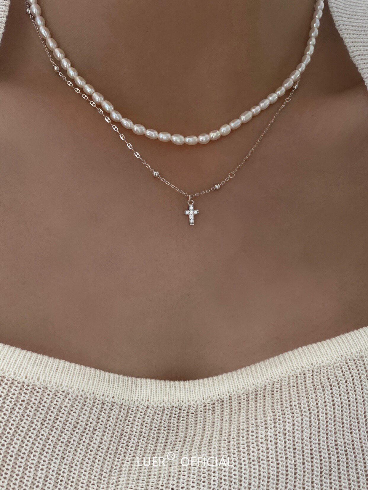 퇴색하지 않는 매우 좋은 이탈리아 수입 핸드 스티치 다이아몬드 크로스