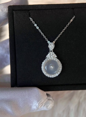 鹿尔天然玉髓平安扣纯银轻奢项链