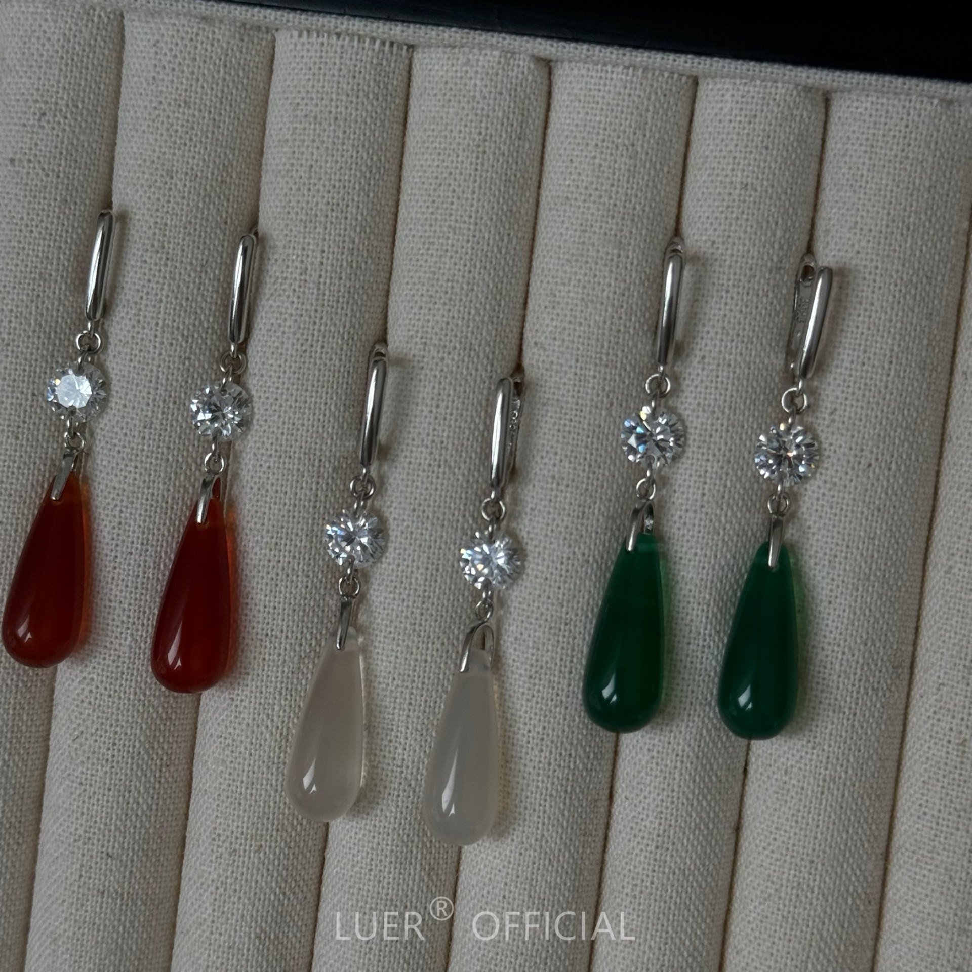 回馈!新中式!爆闪9A高碳钻天然水滴玉髓通体纯银轻奢质感耳钩耳扣,饰品/流行首饰/时尚饰品新,耳钉,淘宝优惠券,粉丝福利购,淘宝优惠卷