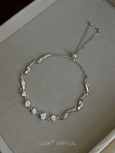 爆闪高碳钻!轻奢!S999足银重工精品通体纯银波浪亮片手链可抽拉