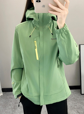 一体加绒冲锋衣女秋冬季加厚外套防风防水保暖软壳彩色户外登山服