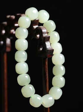 老型珠淡青色和田玉手链