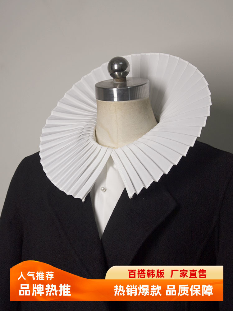 AUTUMN AND WINTER A FALSE COLLAR A CHILDRENS VERSATILE LAPEL A PLEATED COLLAR A SWEATER A DECORATIVE COLLAR A ROUND NECK A HIGH NECK BLACK AND WHITE