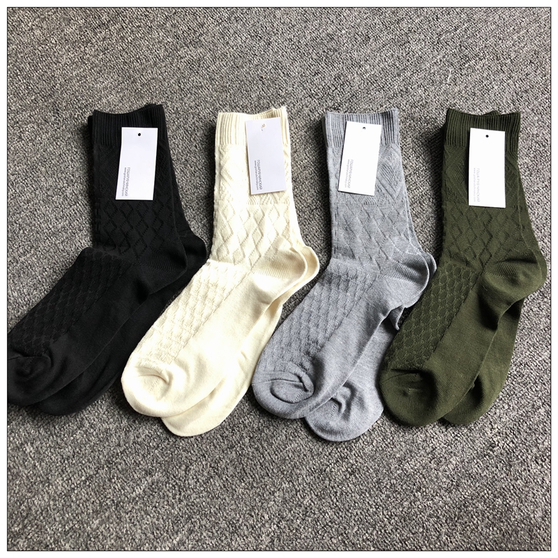 包邮gosha复古黑白中筒针织袜