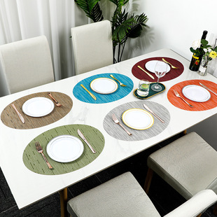 Elliptical anti slip dining table mat and thermal insulation