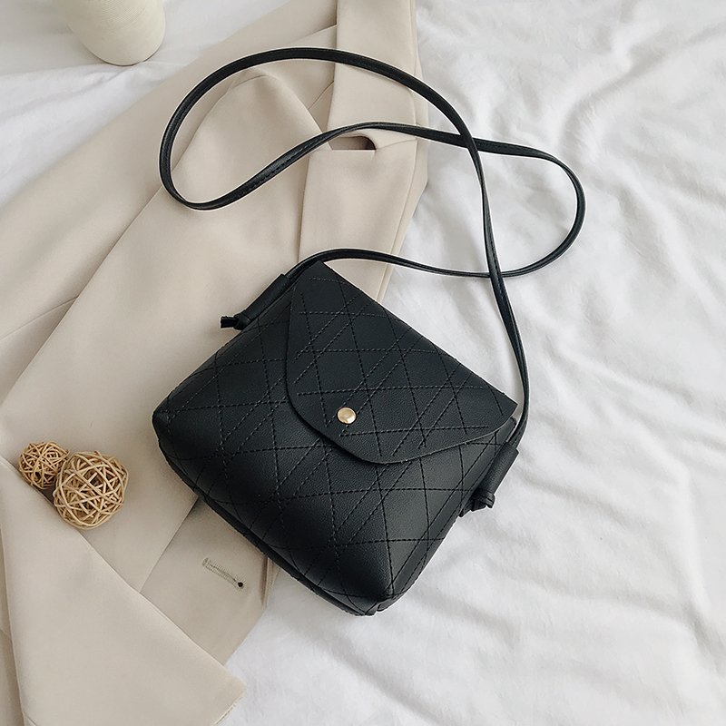时尚简约菱格纹小方包