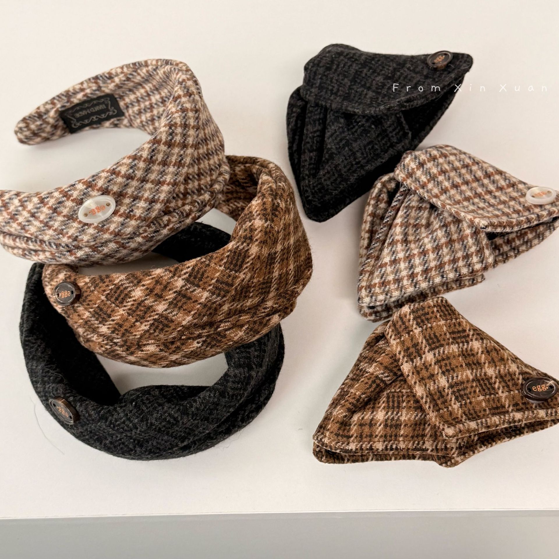 秋冬小香风毛呢格纹三角抓夹2025新款复古高级感盘发鲨鱼夹发饰女