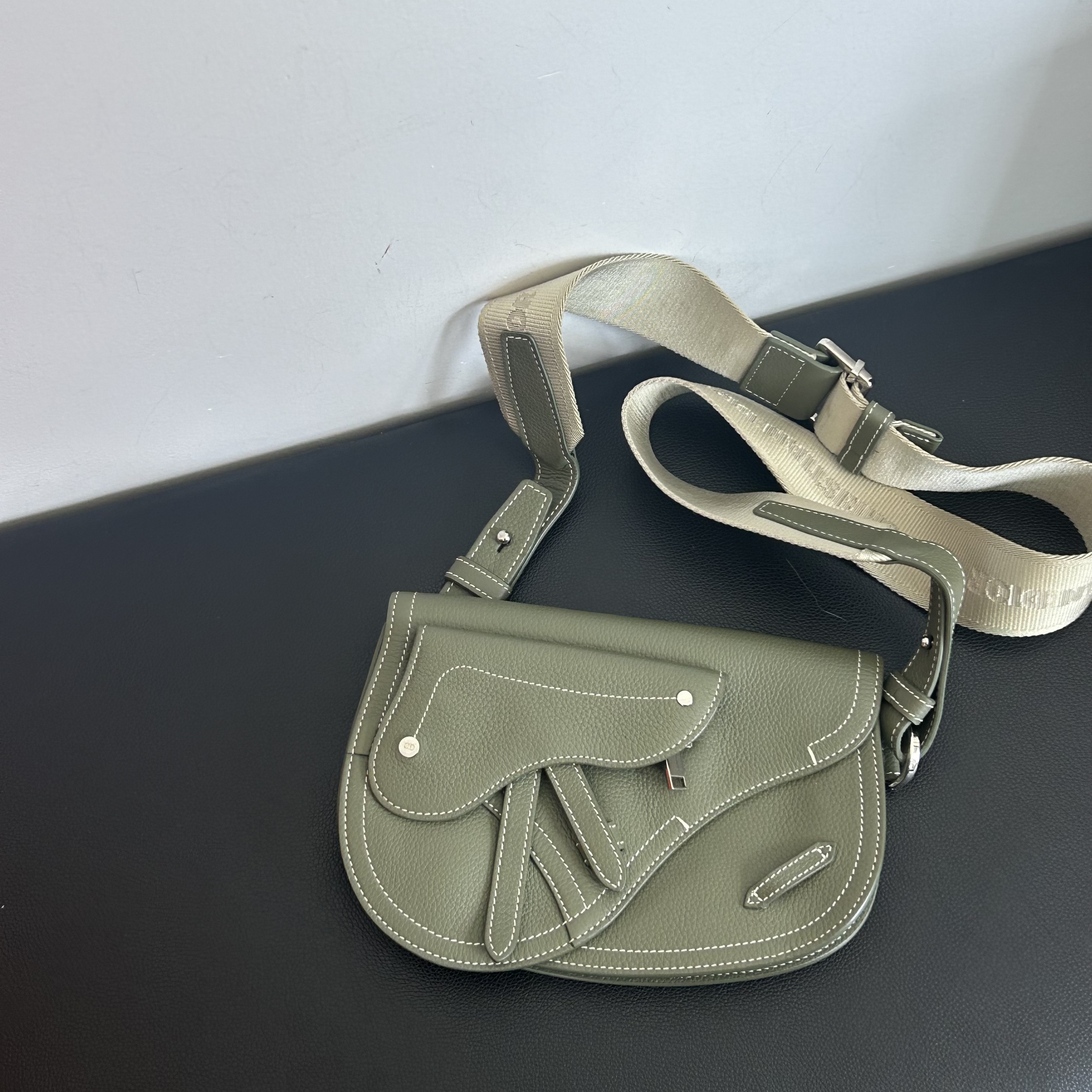 Dior莫兰迪绿马鞍包斜挎包 20年